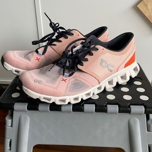 On Running Women's Cloudtec Helion Sneakers